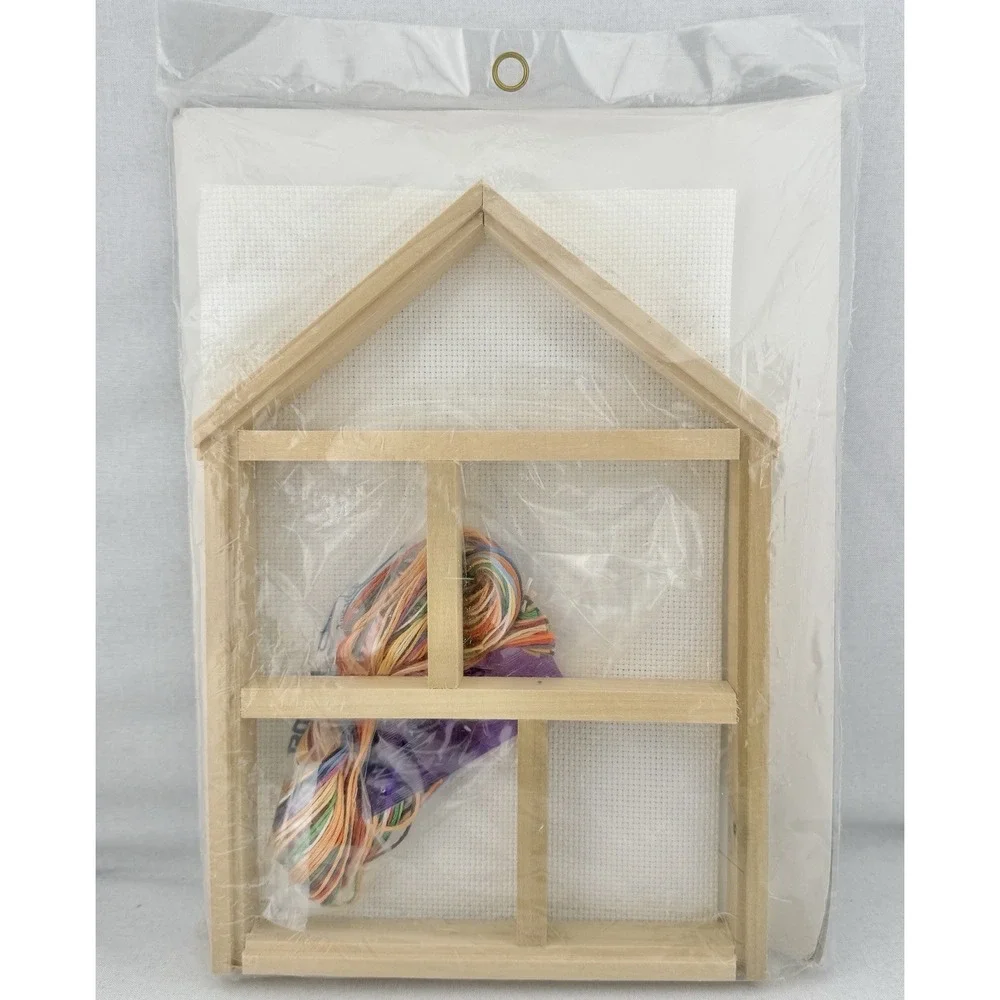 Vintage Bucilla Counted Cross Stitch Wood Hutch Christmas‎ Bears House Kit 33381